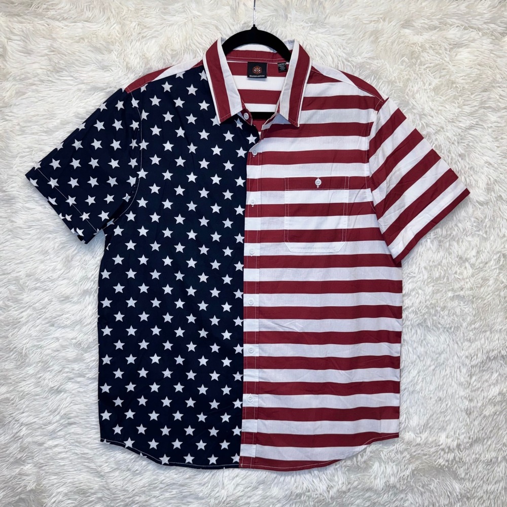 Mountain and Isles Mens Medium American Flag Stars and Stripes Button Down
